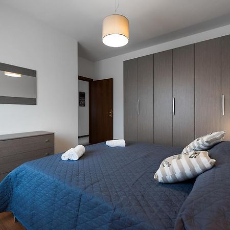 Ortaglia Apartment Torri Del Benaco Luaran gambar