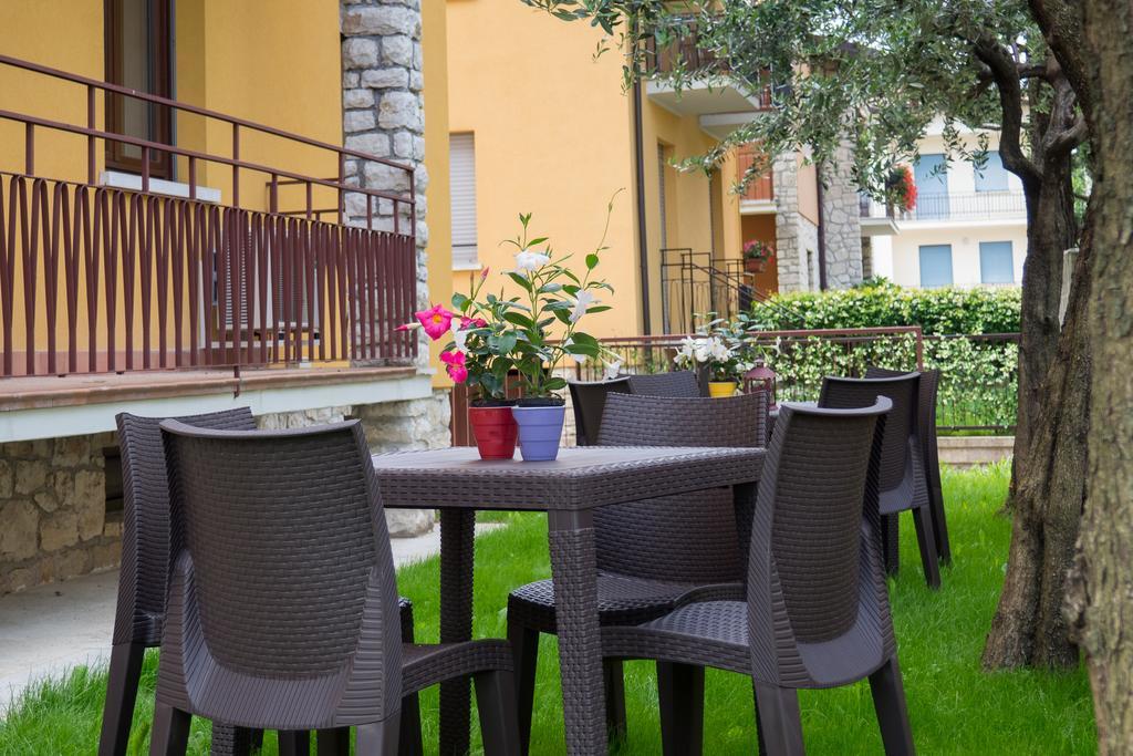 Ortaglia Apartment Torri Del Benaco Luaran gambar